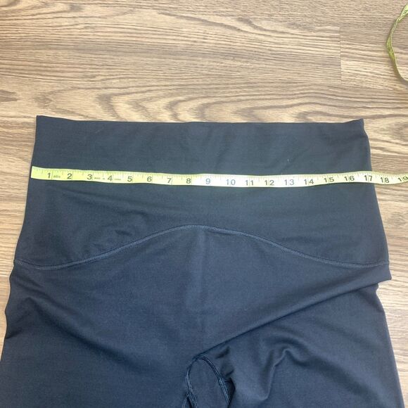 Women's Spanx Active 7/8 Black Legging Booty Boost Collection Size 2X - Picture 3 of 6